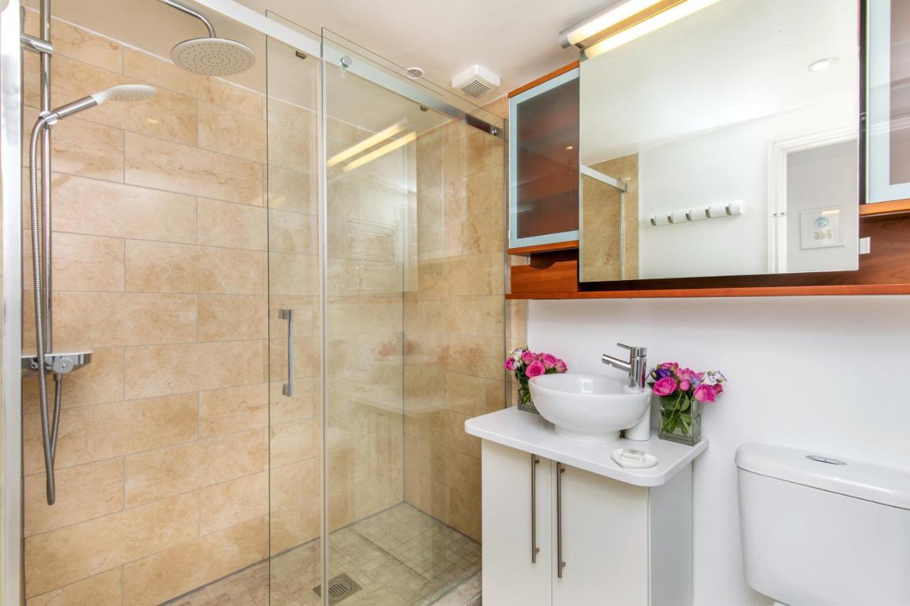 The Sky Penthouse Apartment Winchester Bagian luar foto