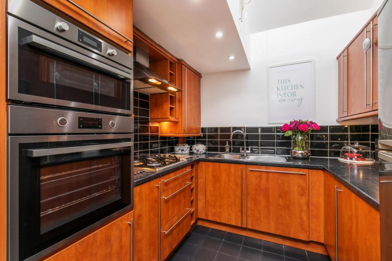 The Sky Penthouse Apartment Winchester Bagian luar foto