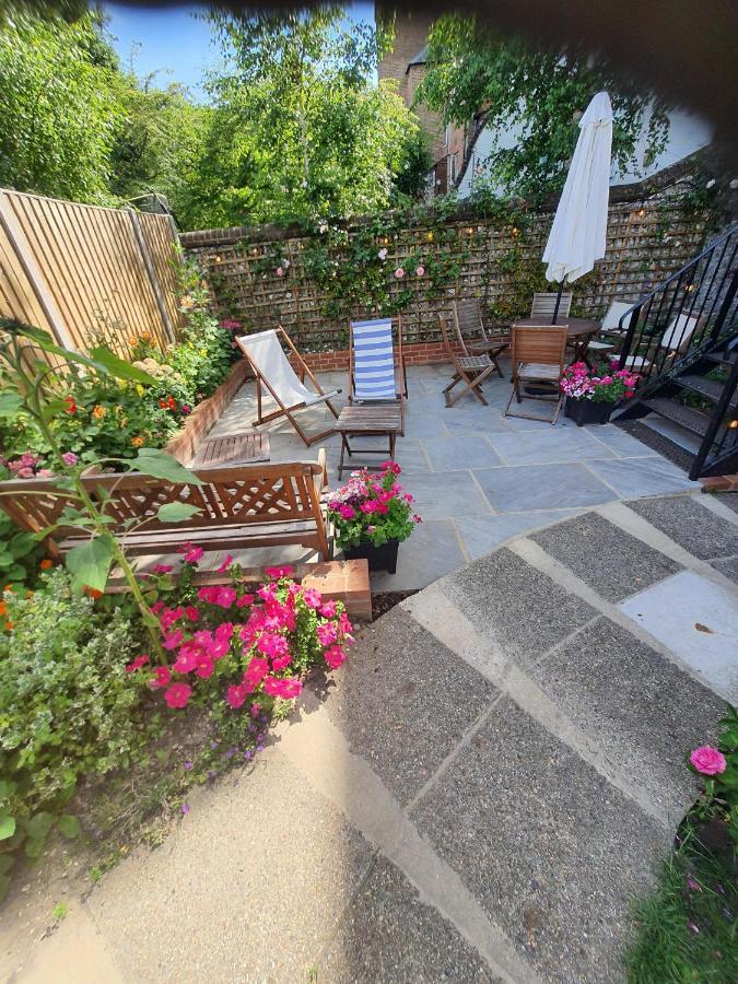The Sky Penthouse Apartment Winchester Bagian luar foto