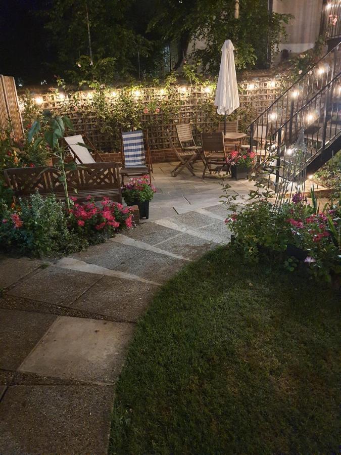The Sky Penthouse Apartment Winchester Bagian luar foto